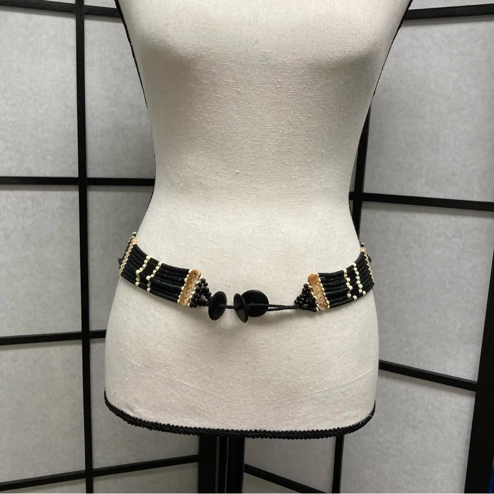 Vintage 1970s handmade bone & horn bead belt.